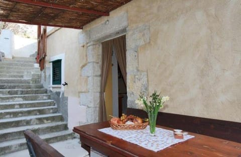 Apartman Zora Bed and Breakfast in Split-Dalmatia County