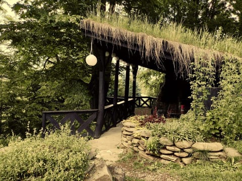 Patio, BBQ facilities, Garden