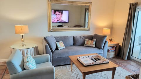 516 - Newly Updated Oceanfront 2 Bedroom Apartment in Edgewater