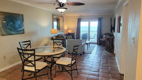 516 - Newly Updated Oceanfront 2 Bedroom Apartment in Edgewater