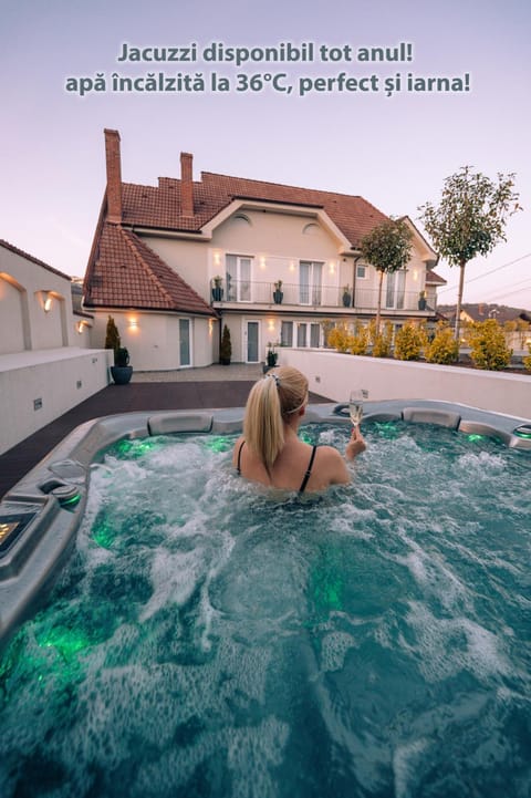 Property building, Day, Hot Tub, Hot Tub