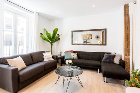 Living room, Lounge or bar, Seating area