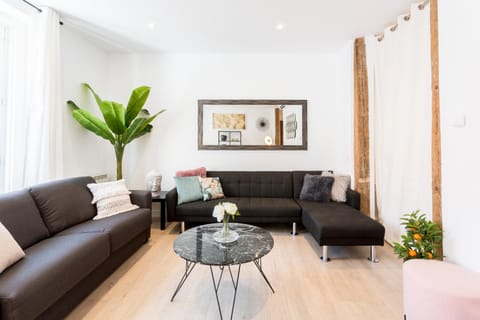 Living room, Lounge or bar, Seating area