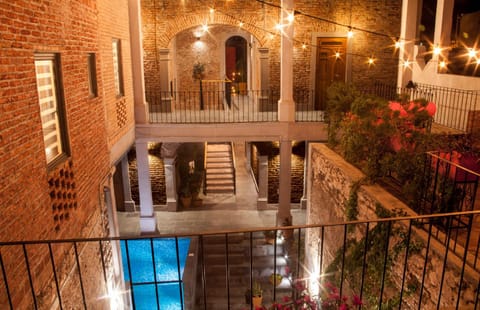 UNAMORADA House in Santiago de Queretaro