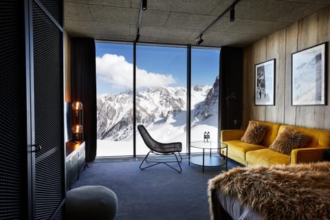 Natural landscape, Winter, Living room, Seating area