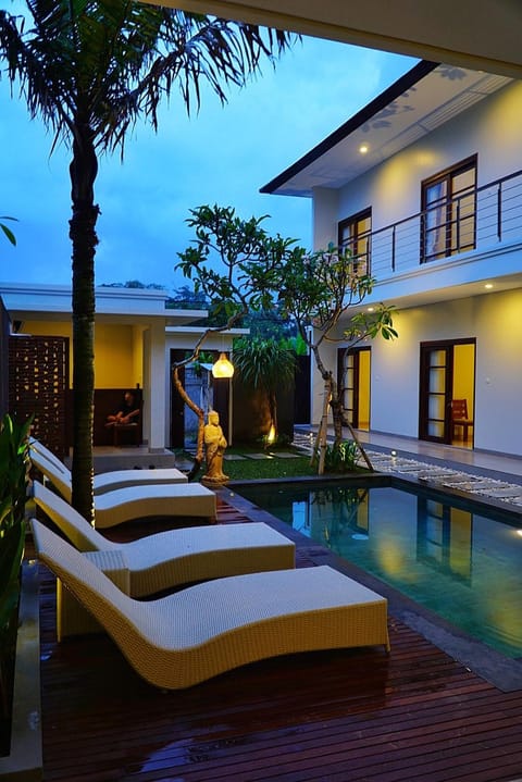 Property building, Swimming pool