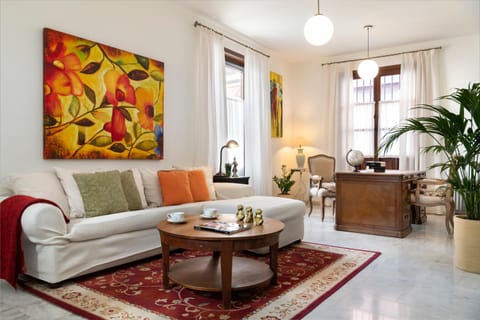 Living room, Photo of the whole room