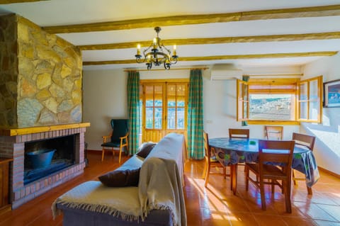 Photo of the whole room, Landmark view