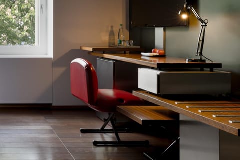 TV and multimedia, Seating area