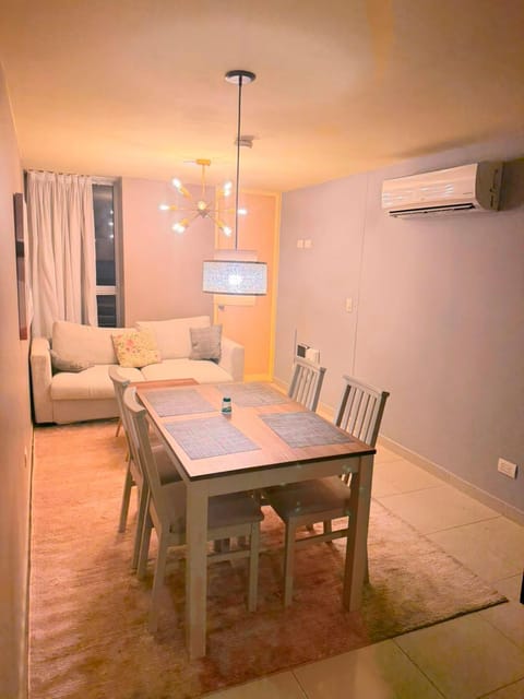 Dining area, internet, air conditioner