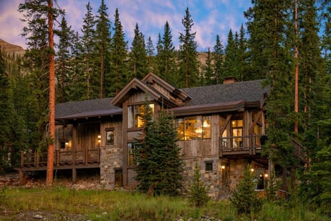 Quandary Estate Home: Luxurious, Breathtaking Views House in Blue River