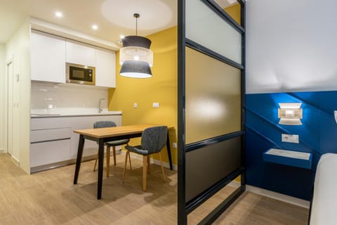 Kitchen or kitchenette, Bedroom