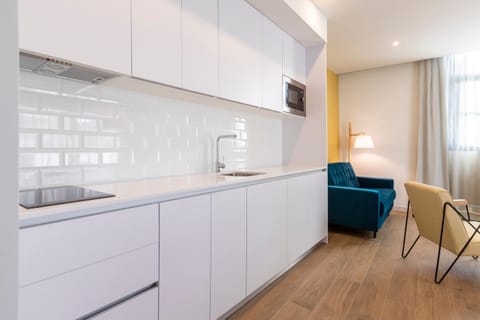 Kitchen or kitchenette, Living room