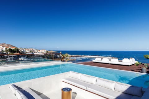 Natural landscape, Pool view, Sea view, Swimming pool, sunbed