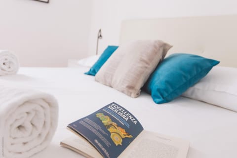 Bed, Decorative detail, Bedroom