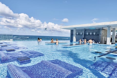 Summer, On site, Pool view, Swimming pool, Family