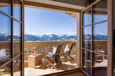 Balcony/Terrace, Mountain view