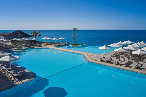Sea view, Swimming pool, sunbed