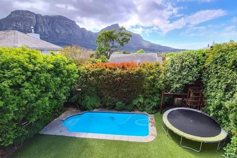 Garden view, Garden view, Mountain view, Mountain view, Swimming pool, Swimming pool