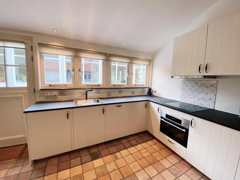 Cozy historical Cottage (Huisje HèHè) House in Wassenaar