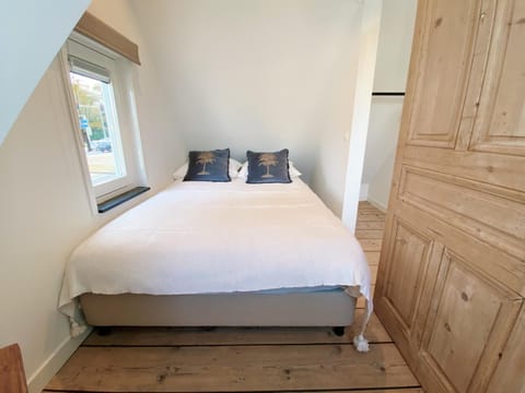 Cozy historical Cottage (Huisje HèHè) House in Wassenaar