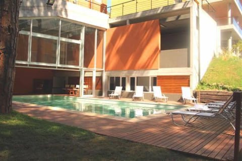 Property building, Day, Swimming pool