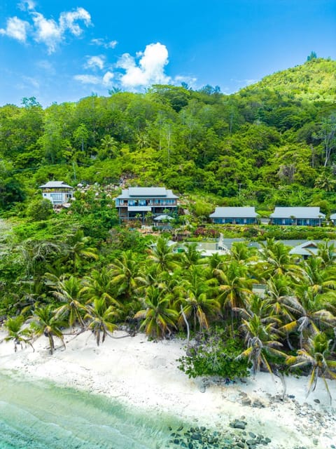 Property building, Bird's eye view, Beach, Beach