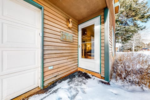 513 Cache House in Jackson