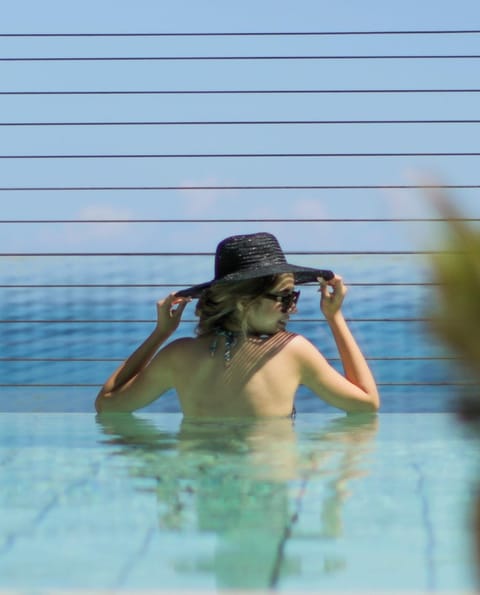 Day, People, Natural landscape, Guests, Pool view, Sea view, Swimming pool, group of guests