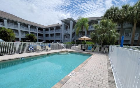 Property building, Pool view, Swimming pool