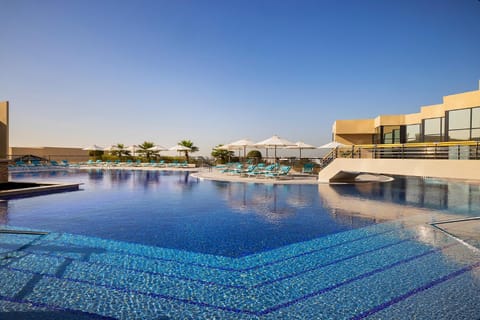 Spa and wellness centre/facilities, Area and facilities, Swimming pool