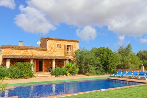 Property building, Spring, Day, Garden, Garden view, Pool view, Swimming pool, sunbed