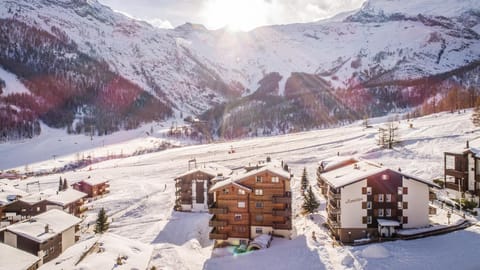 View (from property/room), Mountain view
