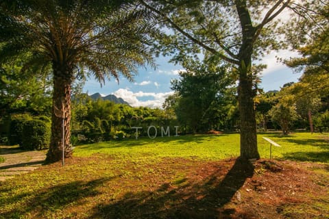 Facade/entrance, Off site, Garden, Garden view, Garden view