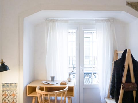 Photo of the whole room, Decorative detail, Bedroom, Street view