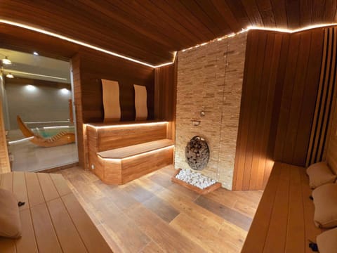 Sauna, Spa and wellness centre/facilities