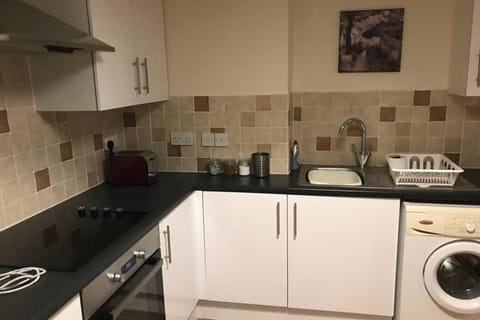 37B Louis Lodge Apartment in Salisbury