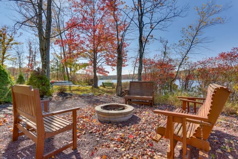 Ski, Swim and Relax Waterfront Haven on Pines Lake! House in Coolbaugh Township