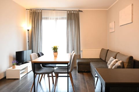 Living room, Seating area, internet