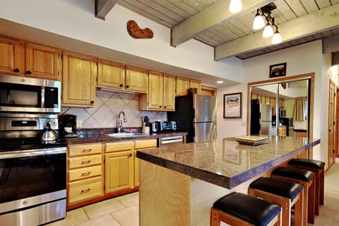 Timberline Condominiums 2 Bedroom Deluxe Unit A1A House in Snowmass Village