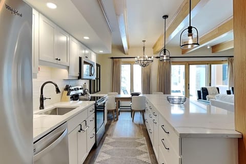 Timberline Condominiums 3 Bedroom Premier Unit B1A House in Snowmass Village