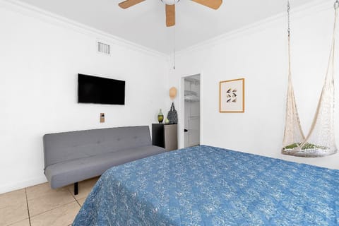 Coral Suite close to Little Havana Vacation rental in Coral Gables
