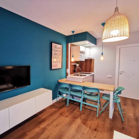 Living room, Photo of the whole room, Decorative detail, Dining area