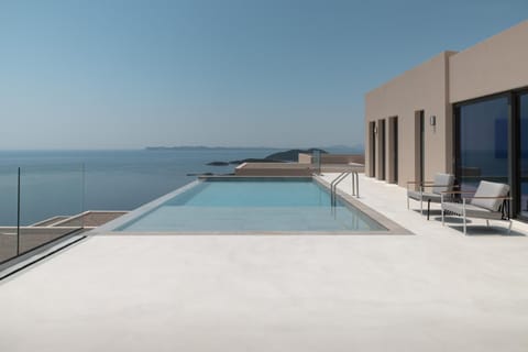 Balcony/Terrace, Pool view, Sea view, Swimming pool