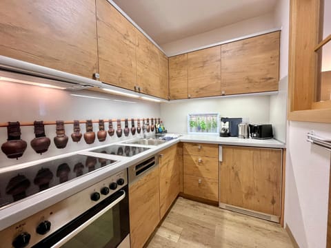 Kitchen or kitchenette, dishwasher, oven, pet friendly, stove, toaster