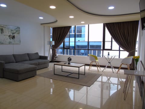 Communal lounge/ TV room, Day, Living room, Lobby or reception, On site, Time of day