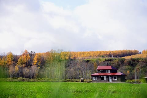 Facade/entrance, Neighbourhood, Natural landscape, Autumn