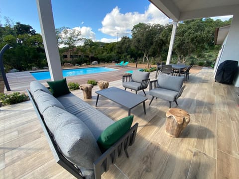 Patio, Patio, Natural landscape, Garden, Garden, Balcony/Terrace, Garden view, Garden view, Swimming pool, Swimming pool