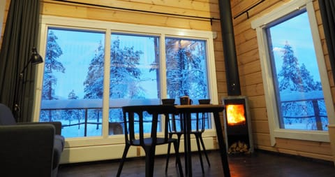 Winter, Dining area