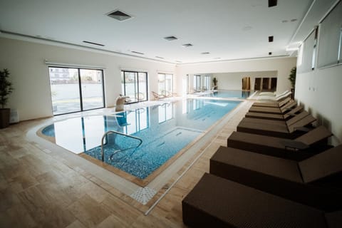 Property building, Swimming pool, Swimming pool